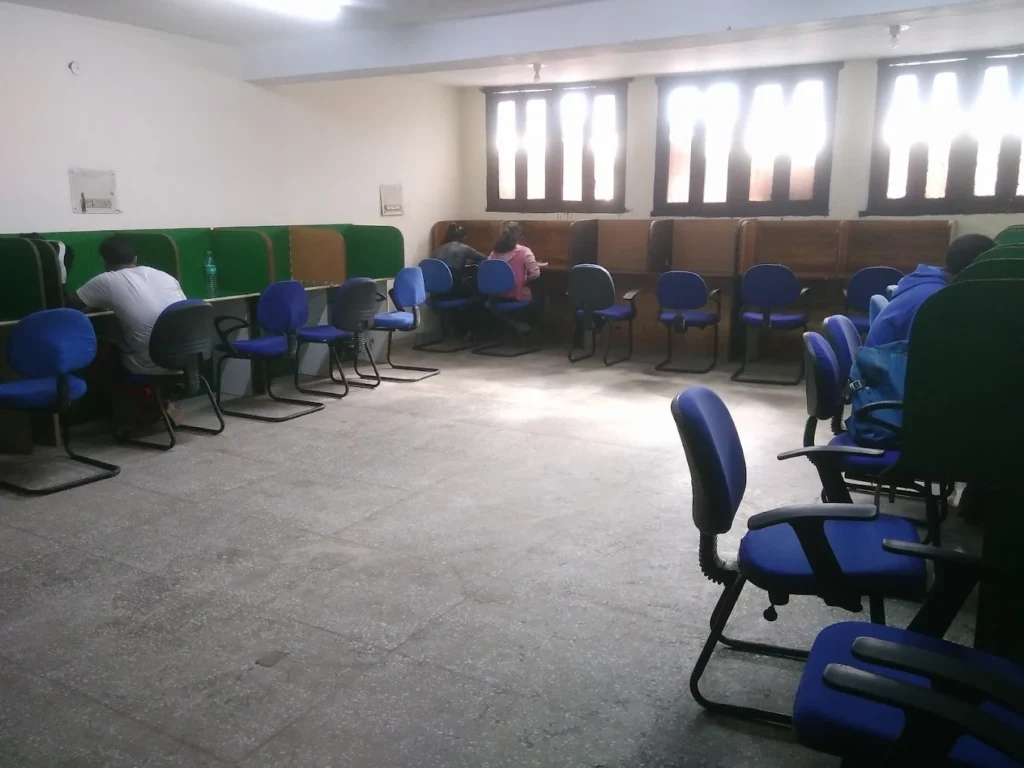 Bhagwan Parshuram Charitable Library Central Market Gurugram