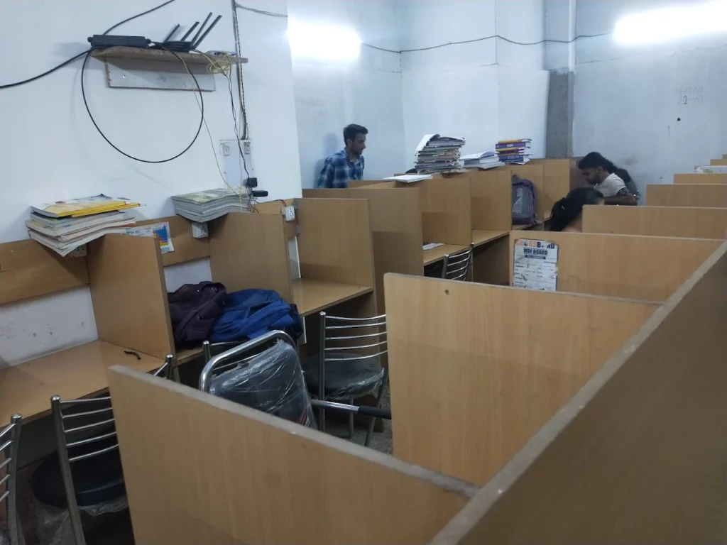 achievers library dadijee ln patna inside