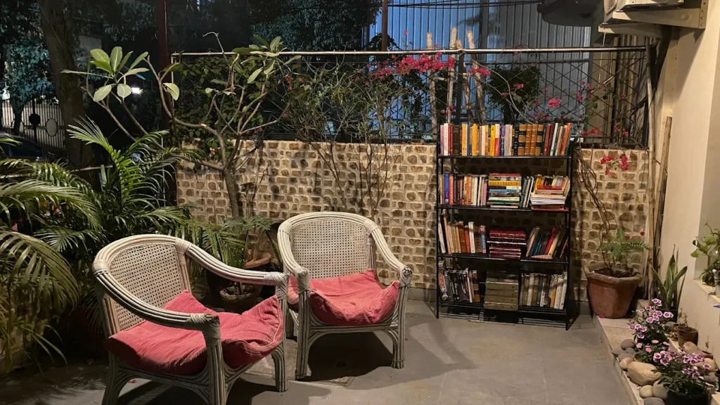 best library in dlf phase 2 gurgaon